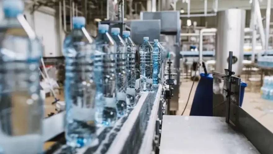 نقش چیلر در صنایع غذایی ، لبنی و آشامیدنی نقش چیلر در صنایع غذایی ، لبنی و آشامیدنی